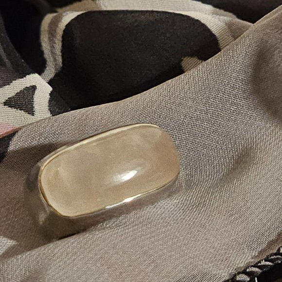 Oblong Silver Quartz Ring - Picture 6 of 8